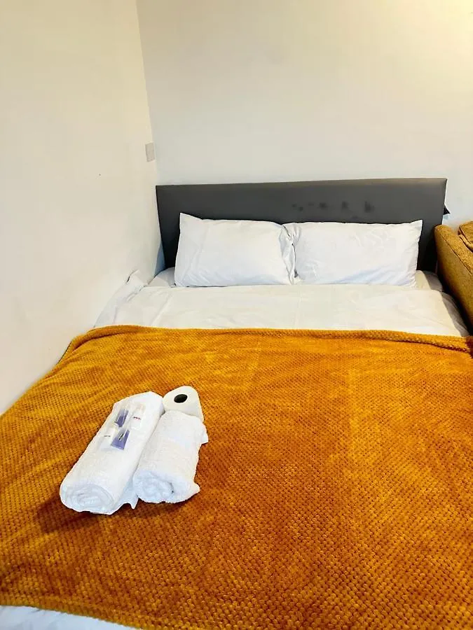 Ebehi Inn Welling 0*,  United Kingdom